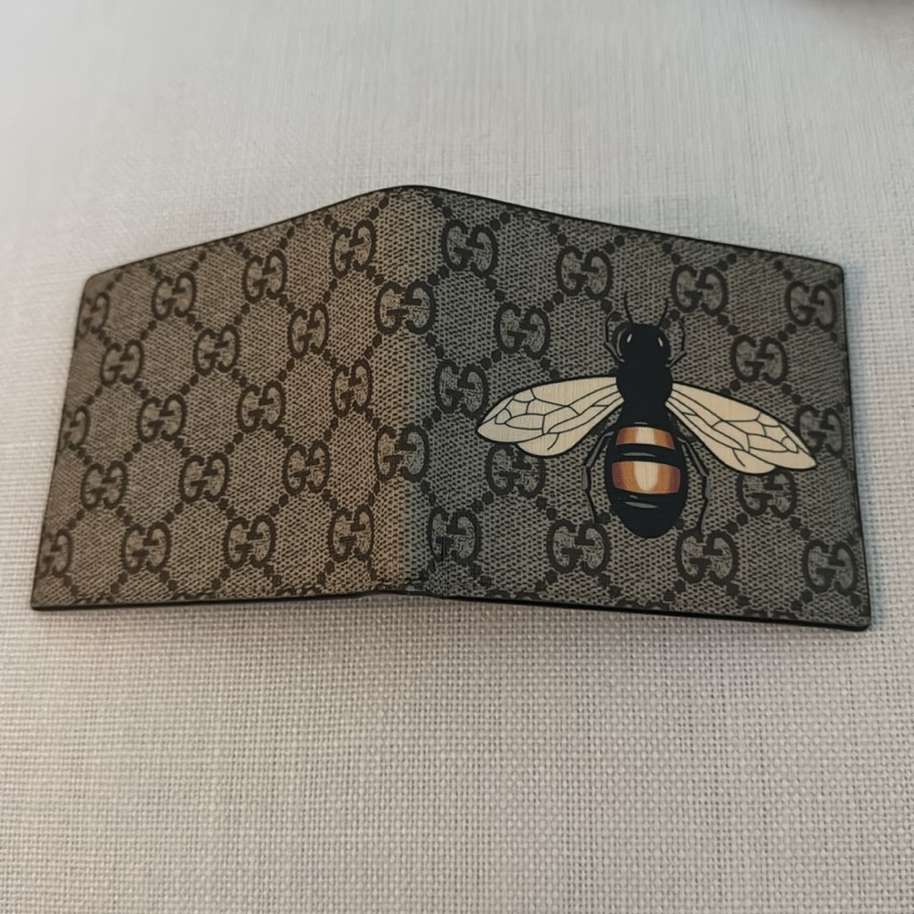 Gucci Bee print GG Supreme - Picture 4 of 6